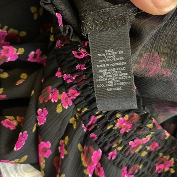 Express Sheer Black Floral Top Size XXSP - Picture 7 of 8